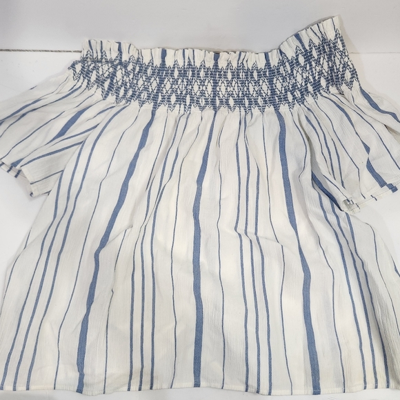4x$25 1. State off the shoulder striped white top size medium - Picture 3 of 10